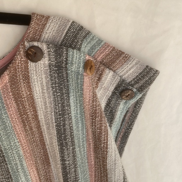 Women’s Loose Fit Summer Top - Picture 2 of 4